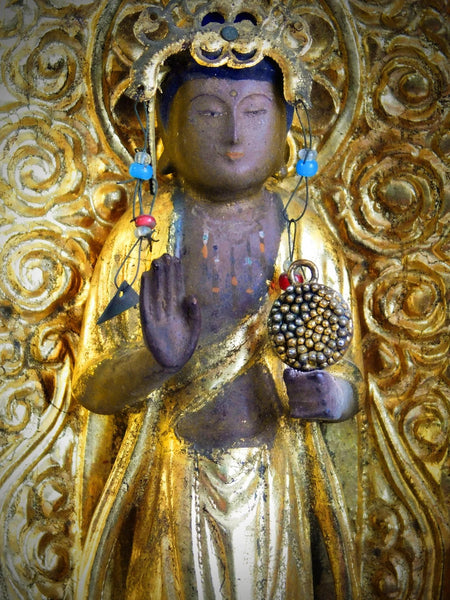 Antique Japanese Kannon Bosatsu Guan Yin Buddha Butsudan Wood Zushi Shrine 9 inch H 觀音菩薩仏壇